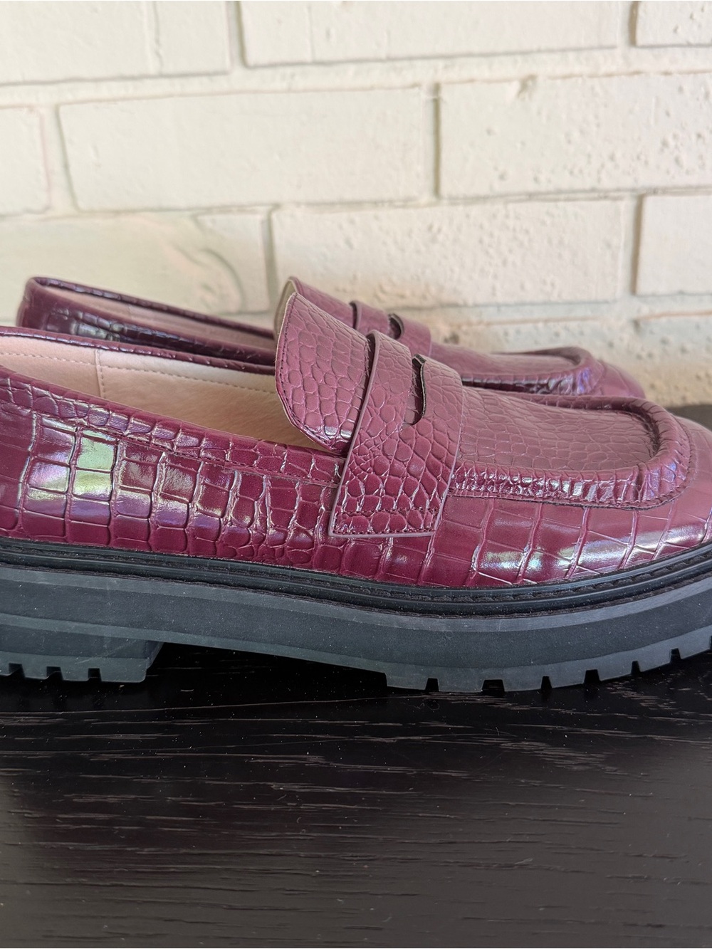 NEW Urban Outfitters UO Burgundy Croc embossed lug loafers Patent Platform Y2K - Picture 5 of 8